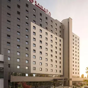 **** Otel Ramada Plaza By Wyndham Convention Center Romanya