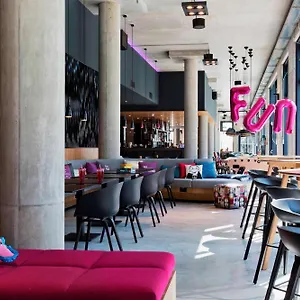 *** Otel Moxy Vienna Airport Avusturya