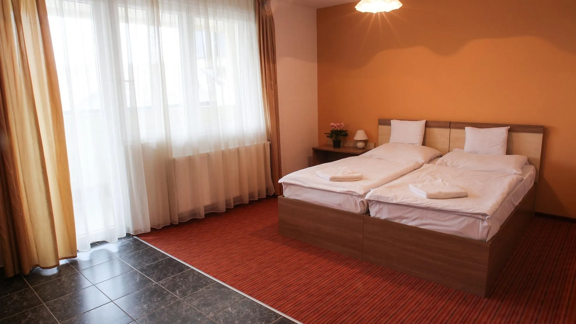 Silver Hotel Budapest City Center